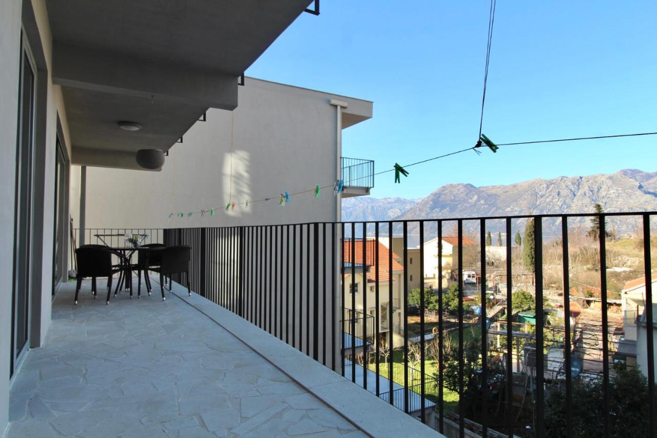 2Bd New Dobrota Apt With Bay Views Kotor Dış mekan fotoğraf