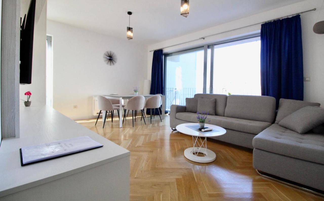 2Bd New Dobrota Apt With Bay Views Kotor Dış mekan fotoğraf